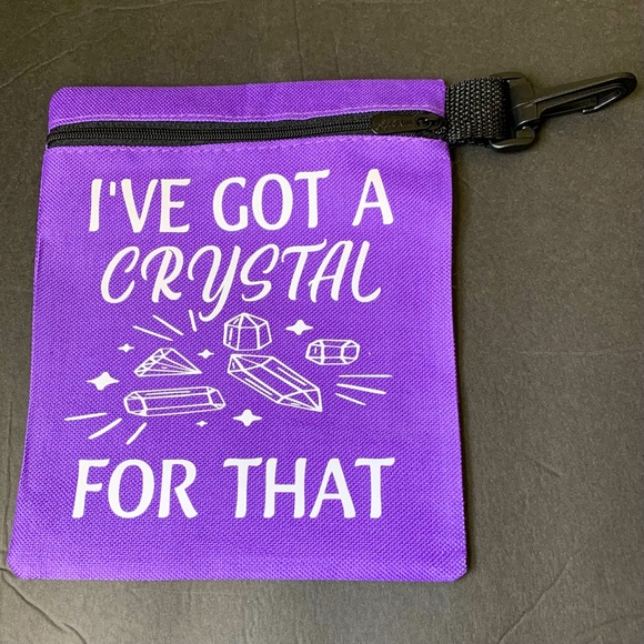 Crystal Purple Pouch Carrying Bag with Zipper & Latch Hook & Assorted Crystals. - Picture 3 of 9